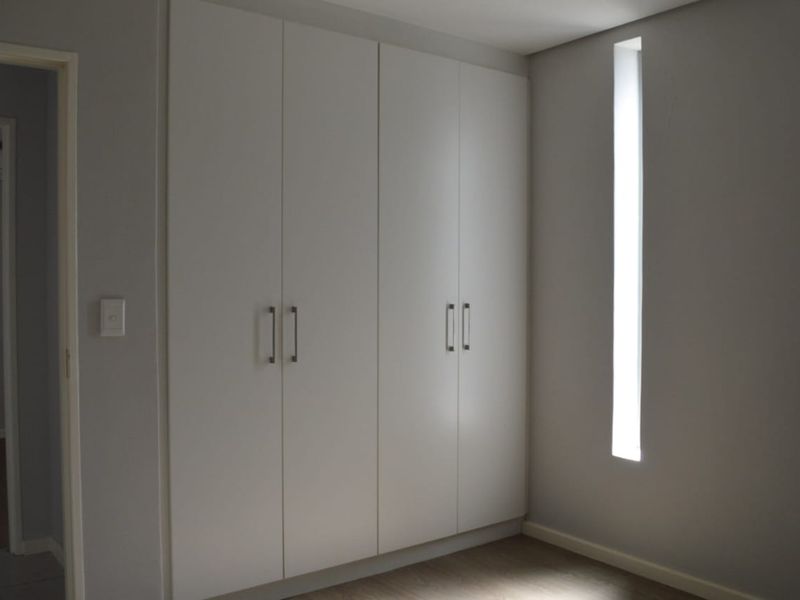 Rare find! Ground Floor, Pet-friendly 2-Bedroom Unit! - Photo 8