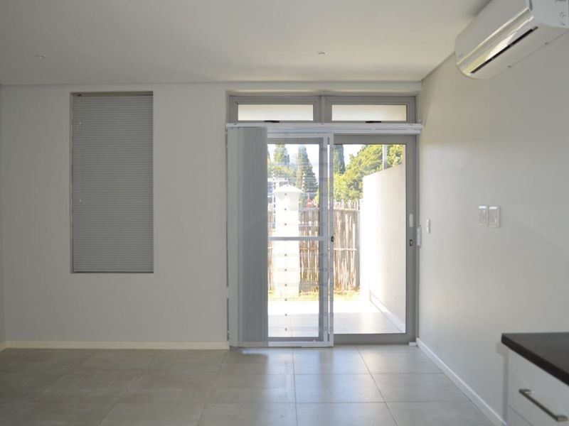 Rare find! Ground Floor, Pet-friendly 2-Bedroom Unit! - Photo 6