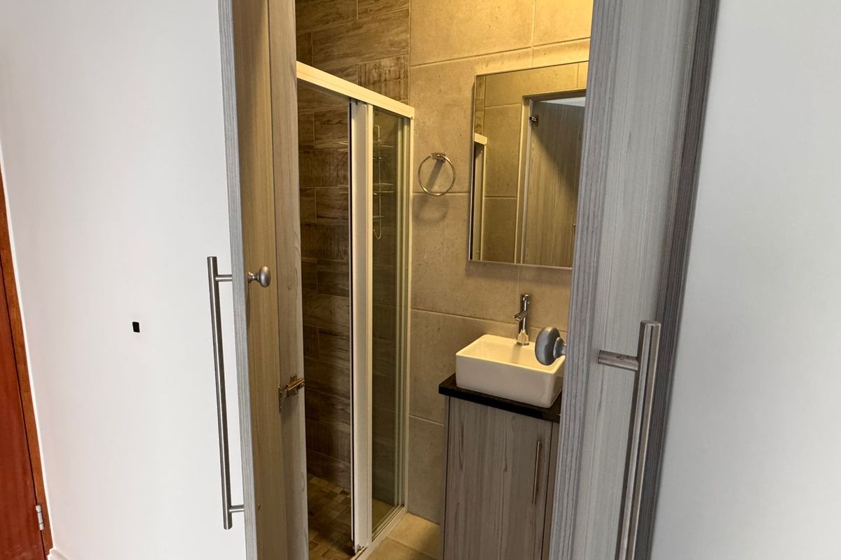 Stunning 4-bedroom home in Hartenbos Heuwels  offering spacious living and breathtaking views - Photo 5