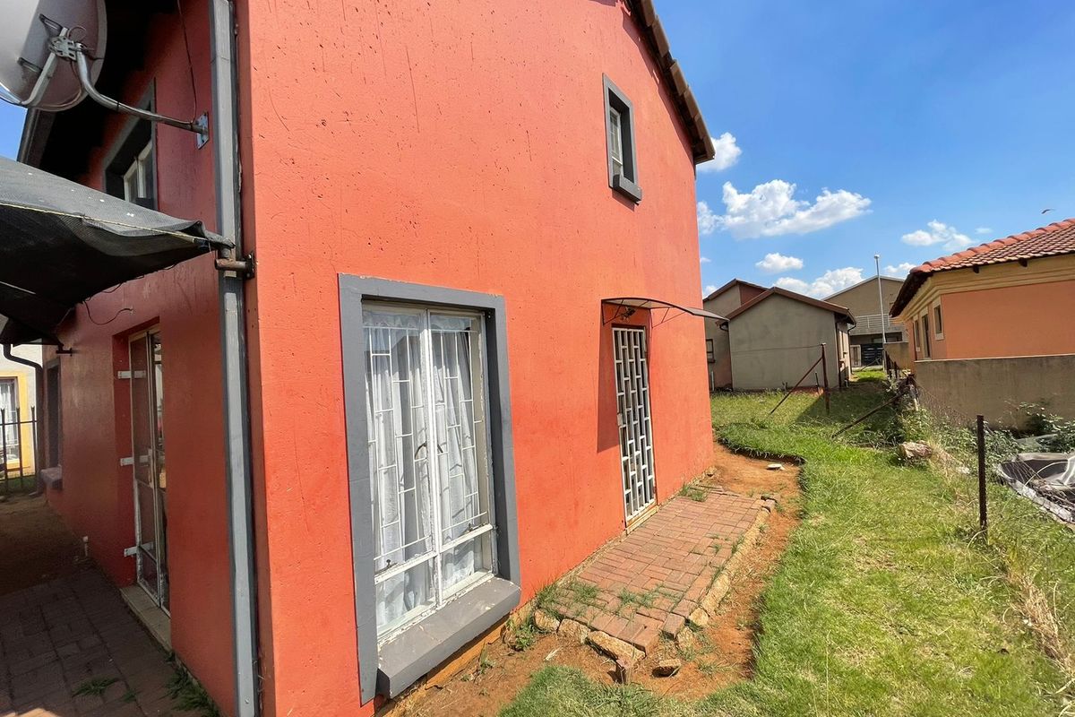 2 bedroom house available for sale - Photo 3