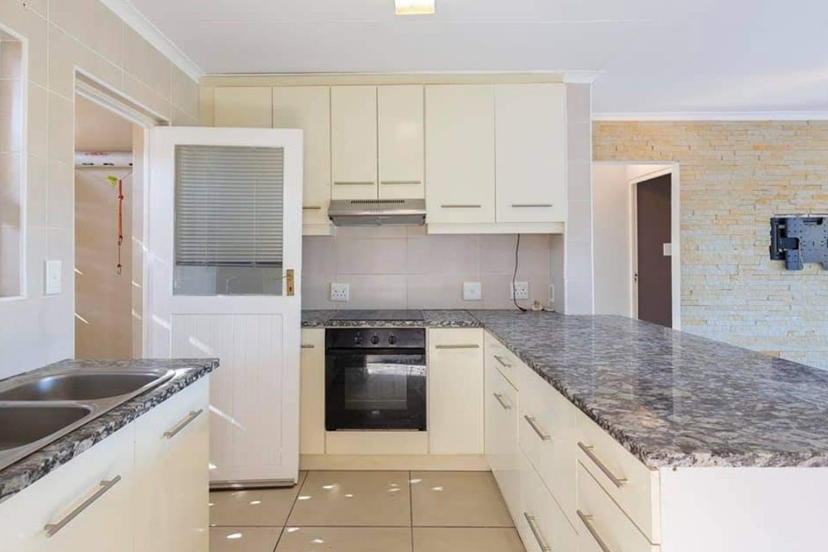 Sought after complex in Durban North - Photo 3