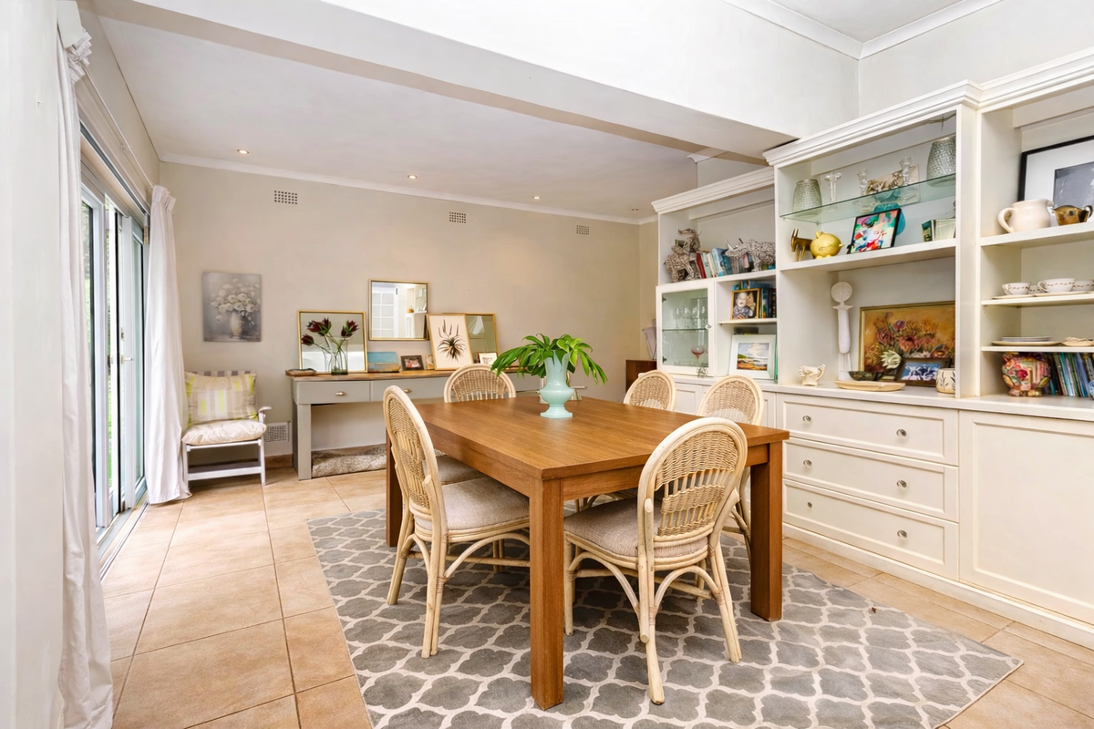 Remarkable Price for a large Towhouse Home - Photo 5