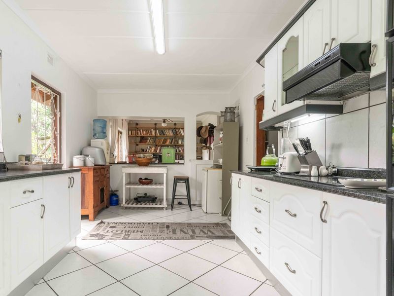 Your Next Move: Embrace Comfort, Convenience, and Family Living in this Perfectly Appointed Home! - Photo 10