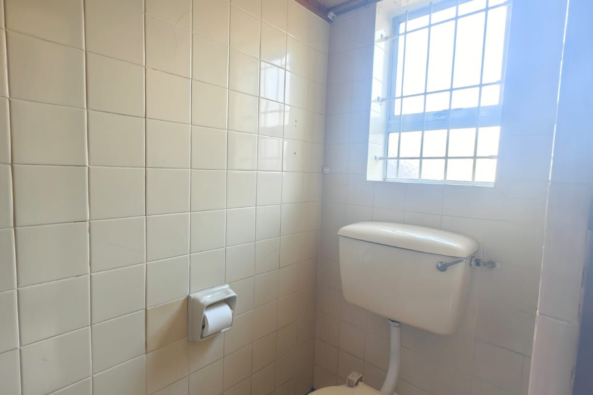 Stunning 3-bedroom duplex in De La Haye, Bellville - Photo 5