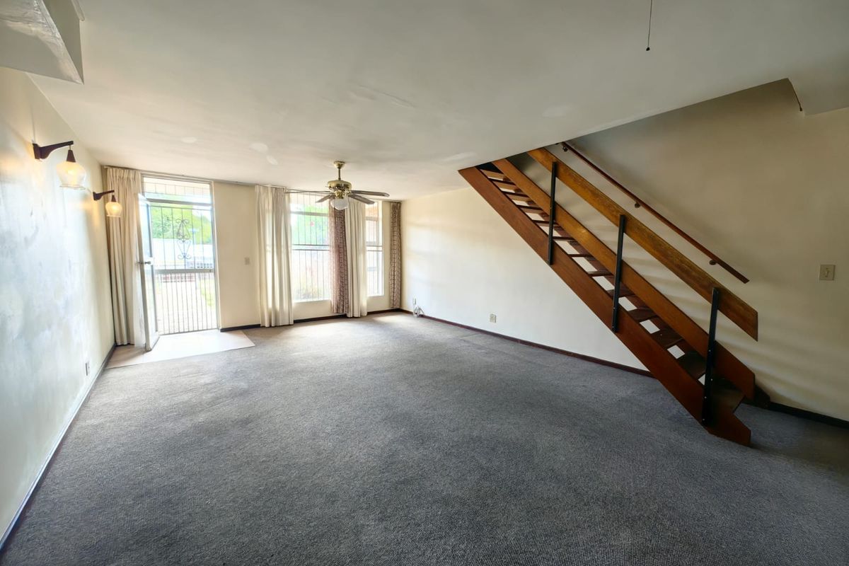 Stunning 3-bedroom duplex in De La Haye, Bellville - Photo 3