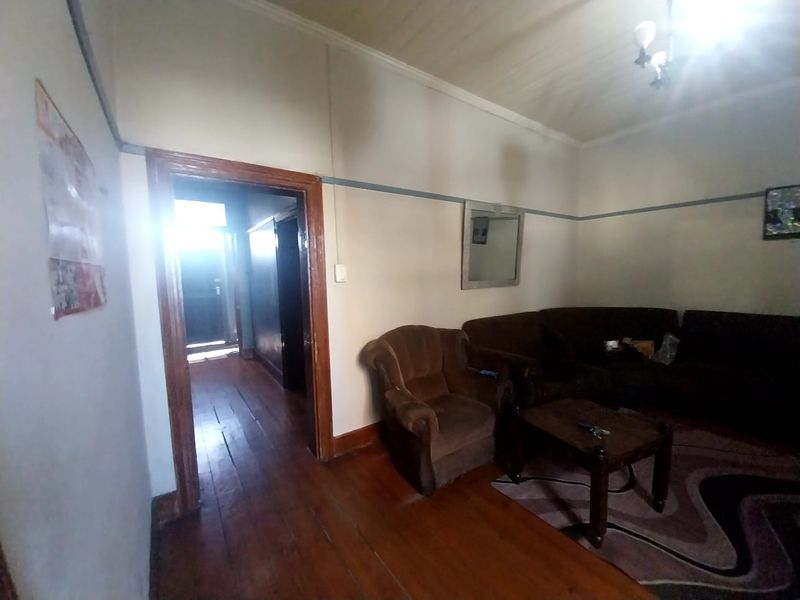 Income-Generating Gem with 2 Flatlets – Prime Investment Opportunity in Worcester! - Photo 5