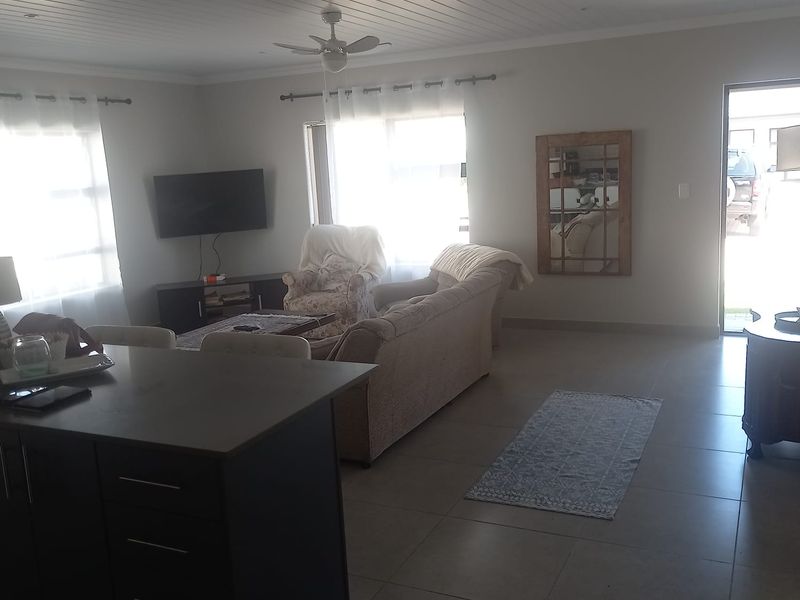 Stylish Living Starts Here – 3-Bedroom Townhouse To Rent - Photo 3