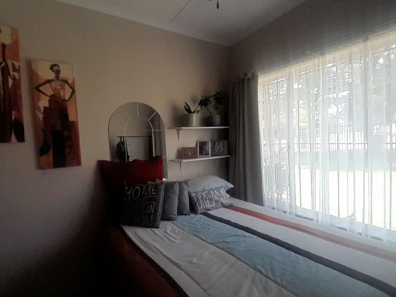 Modern 3 bedroom house in Sought after area - Photo 10