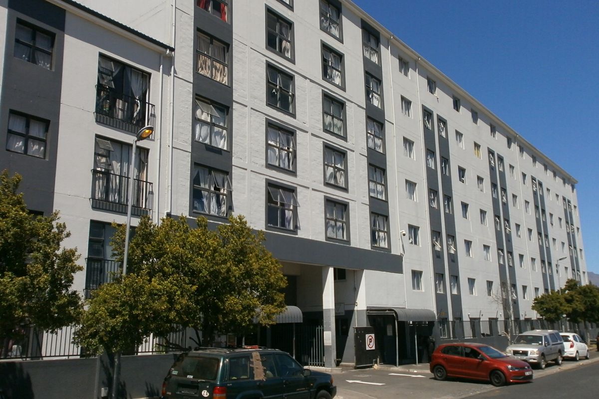 Neat 1 BedroomApartment - Photo 2