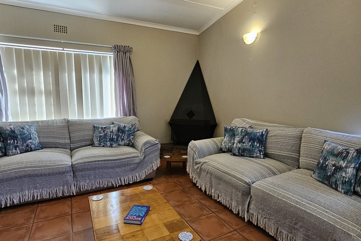 3 Bedroom Home with Flatlet Close to Nature and Walking Trails - Photo 5