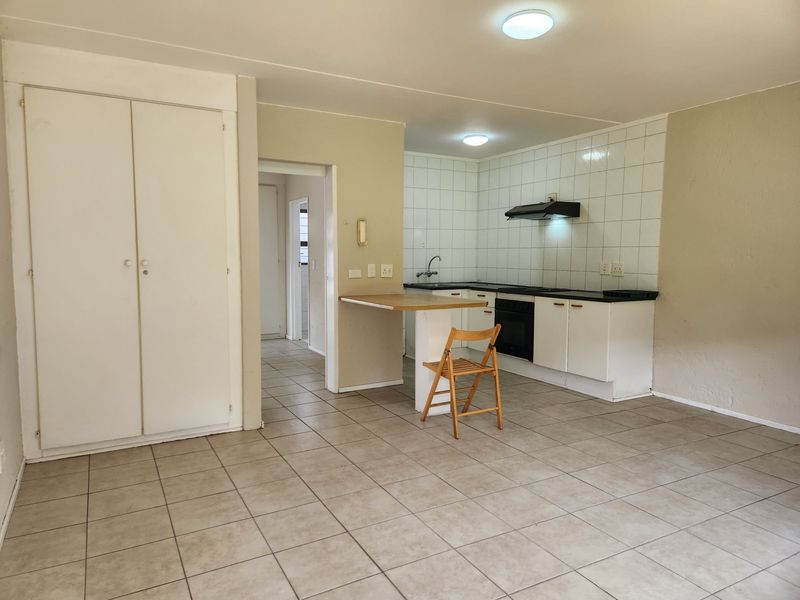 Bargain Investment! Ideal Lock Up And Go! - Photo 5