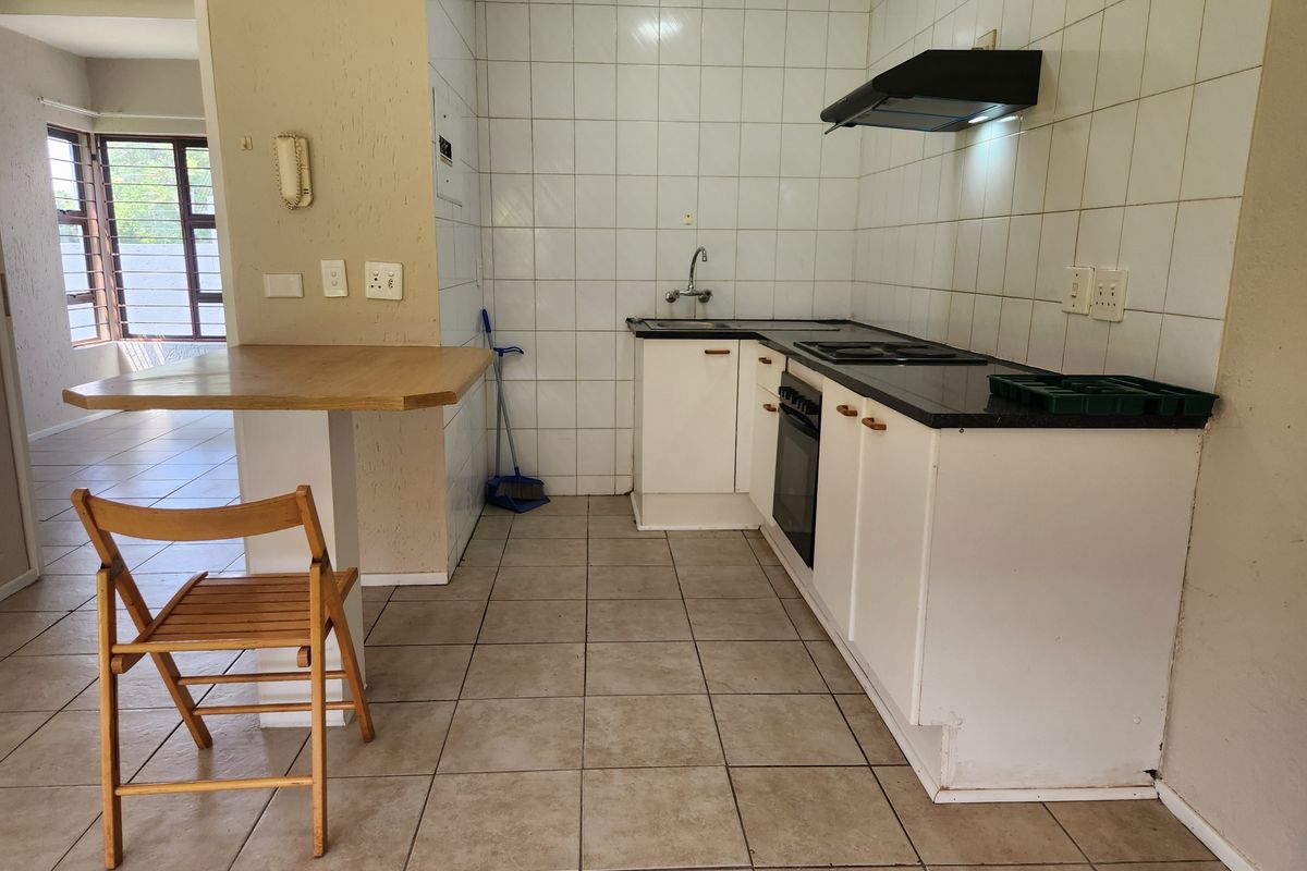 Bargain Investment! Ideal Lock Up And Go! - Photo 3