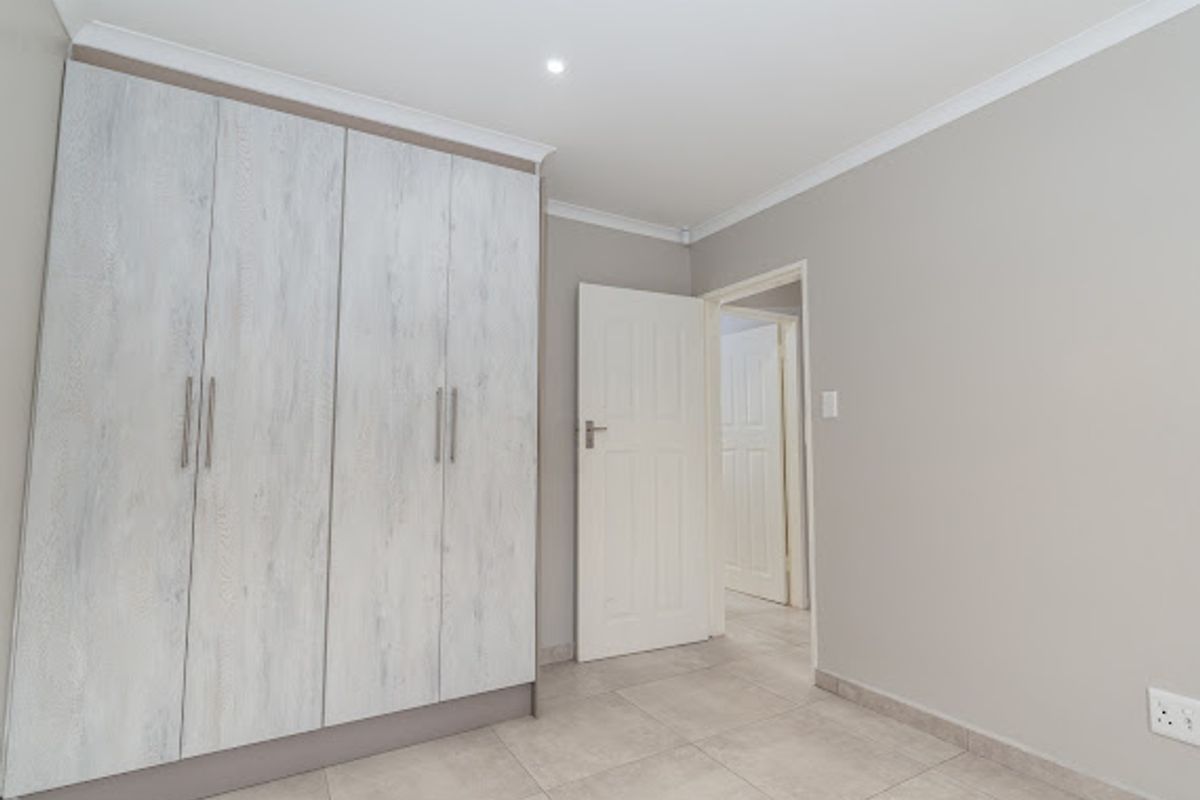 Modern beautiful home for sale in Silkaatzkop - Photo 5