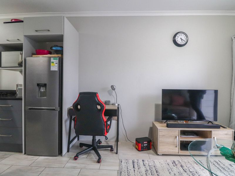 One Bedroom Apartment for sale - Photo 6