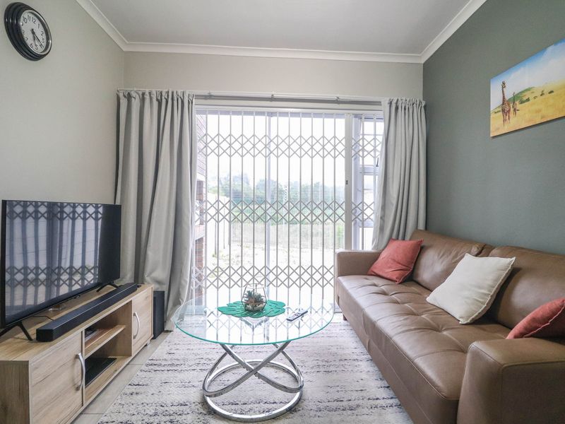 One Bedroom Apartment for sale - Photo 2