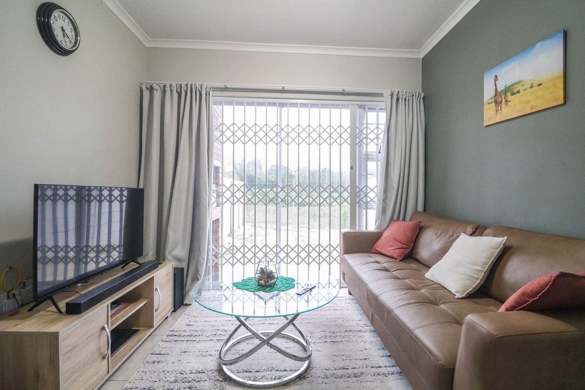 One Bedroom Apartment for sale - Photo 2