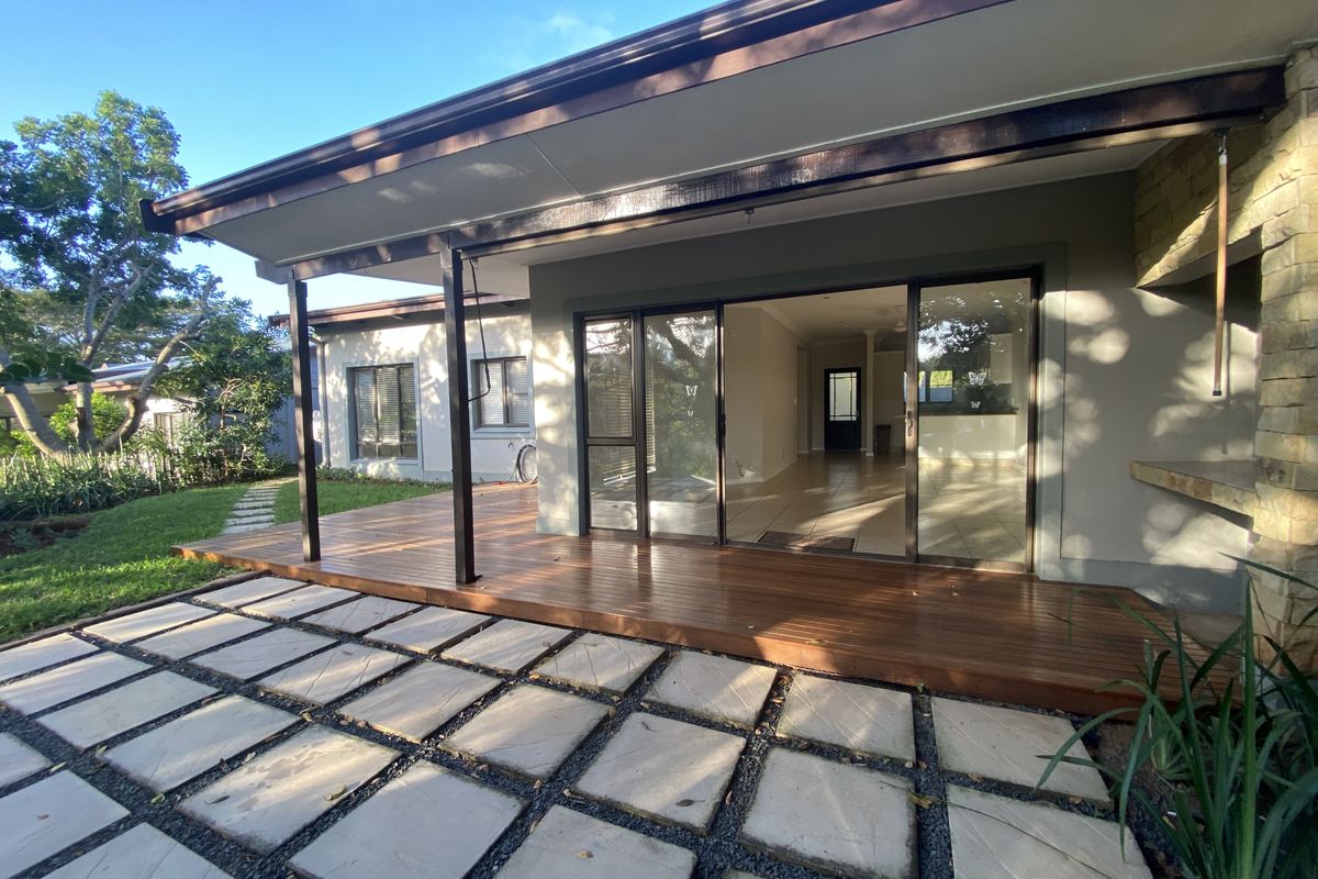 Garden Townhouse Retreat - Photo 3