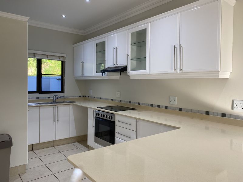 Garden Townhouse Retreat - Photo 9