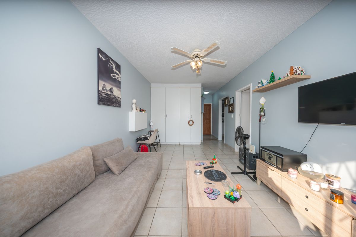 Neat and Spacious 1-Bedroom Apartment in Central Edenvale - Photo 5