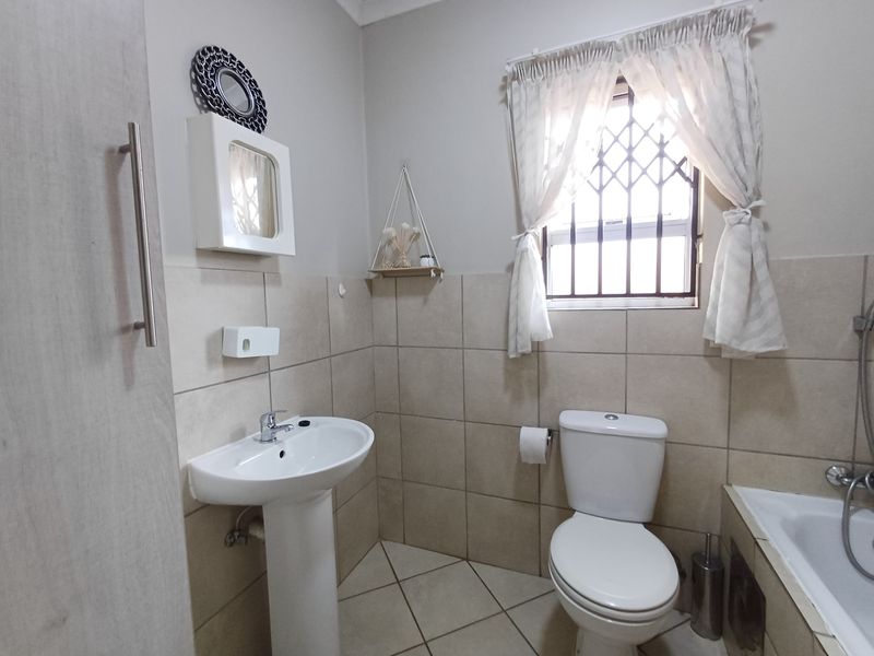 “Not-so-big” home with big value - Photo 7