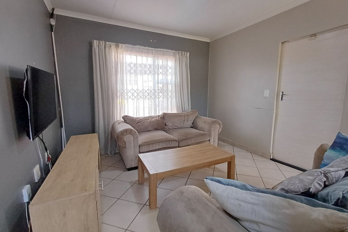 “Not-so-big” home with big value - Photo 5