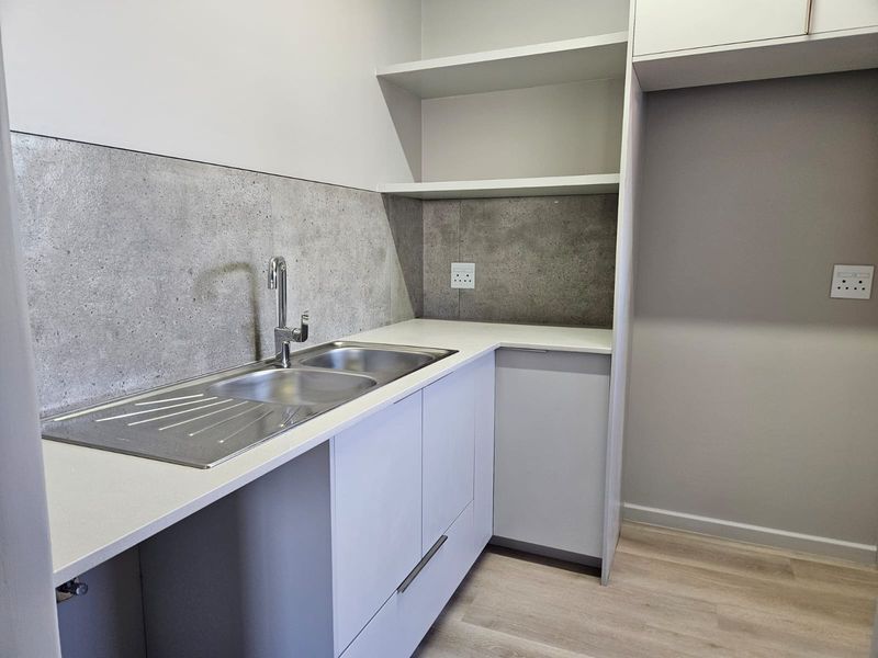 Newly Built Coastal Home – Walk to Blue Flag Beach in Stilbaai Duine - Photo 9