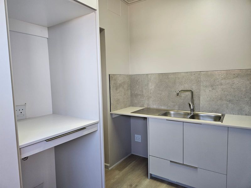 Newly Built Coastal Home – Walk to Blue Flag Beach in Stilbaai Duine - Photo 8