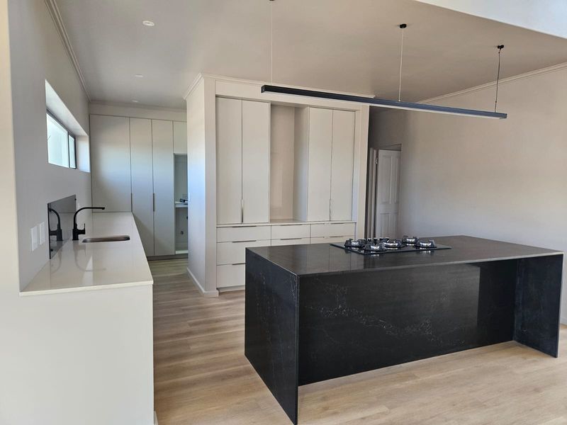 Newly Built Coastal Home – Walk to Blue Flag Beach in Stilbaai Duine - Photo 4