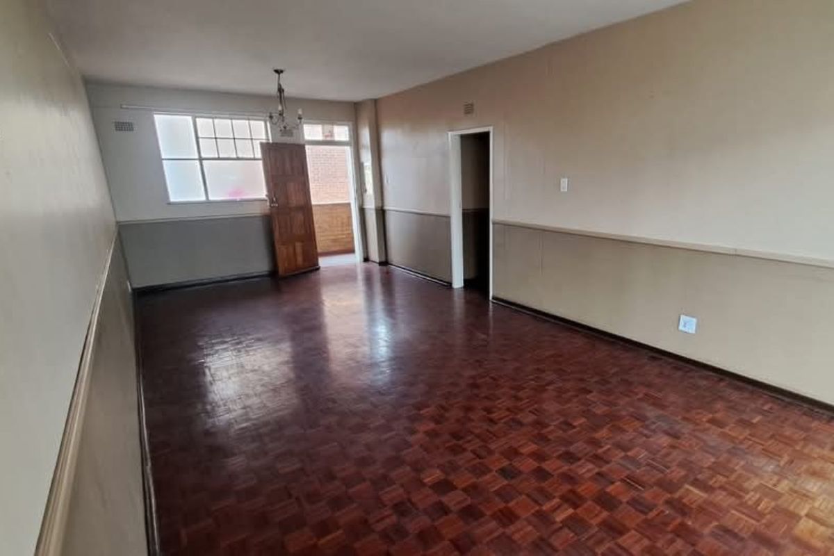 Lovely 100sqm lake view apartment in Everglade Gardens in Denlee - Photo 4