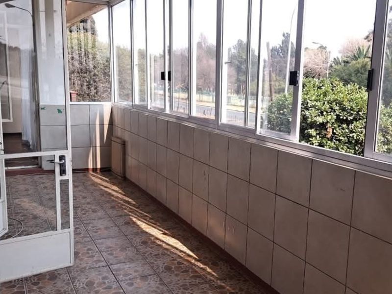 Lovely 100sqm lake view apartment in Everglade Gardens in Denlee - Photo 7