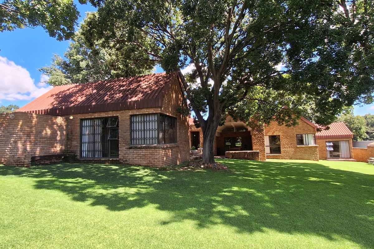 Beautiful family home in green area for sale - Photo 3