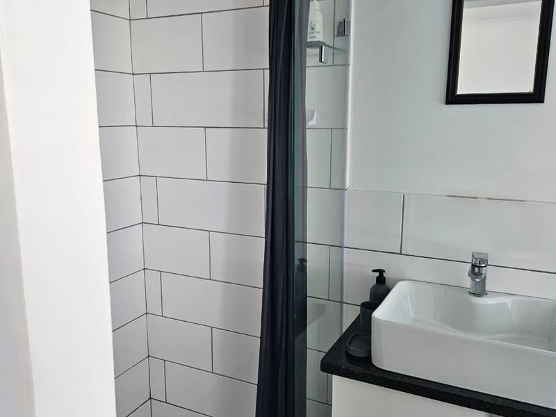 Beautiful 2 -  bedroom flt to rent Stilbaai - Photo 8