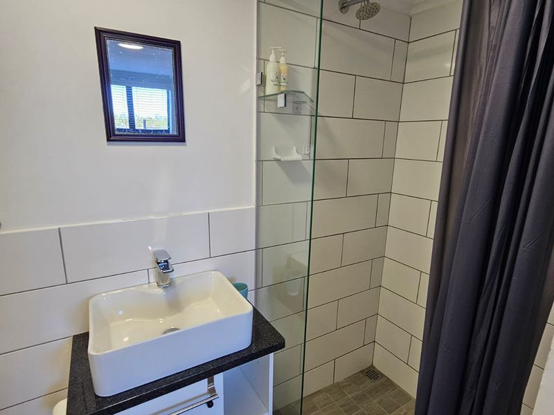 Beautiful 2 -  bedroom flt to rent Stilbaai - Photo 7