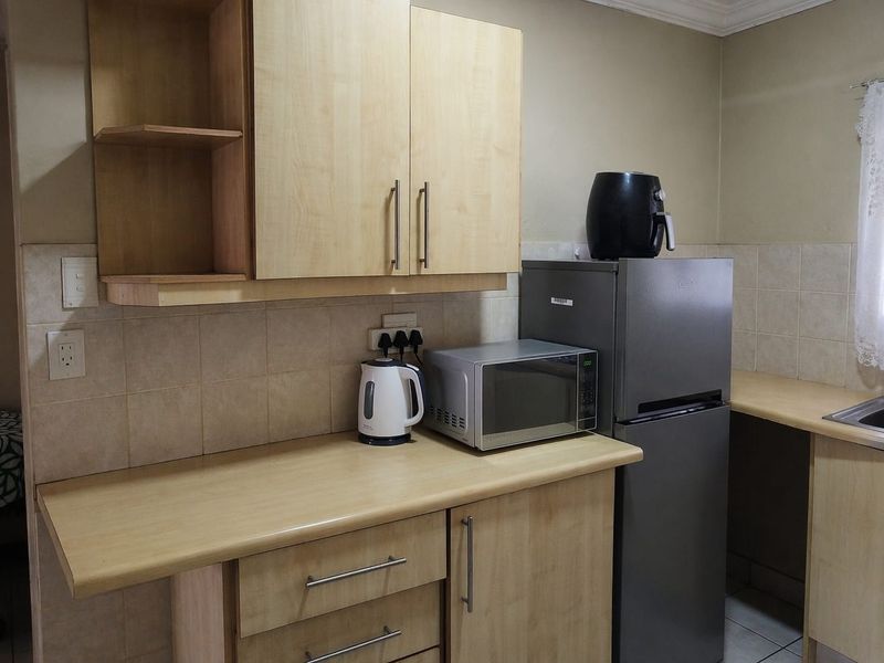 Apartment For Sale In Potchefstroom - Photo 3