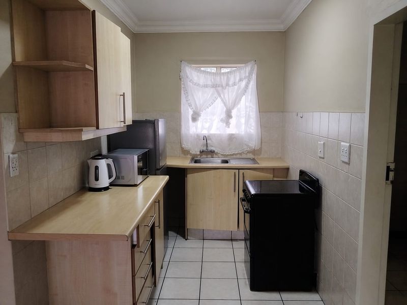 Apartment For Sale In Potchefstroom - Photo 2