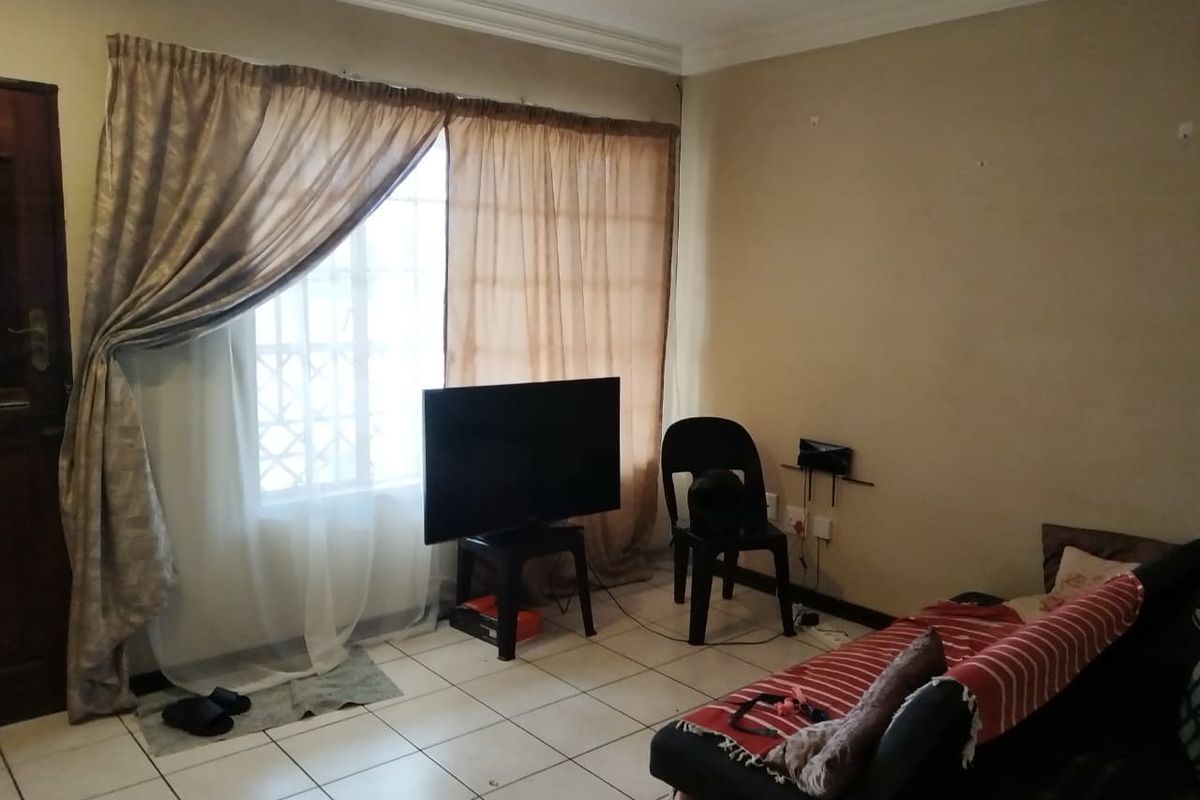 Apartment For Sale In Potchefstroom - Photo 5