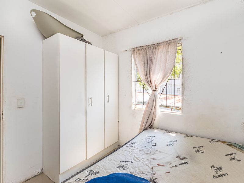 Modern 2-Bedroom Apartment in Emfuleni Heights – Perfect for First-Time Buyers! - Photo 7