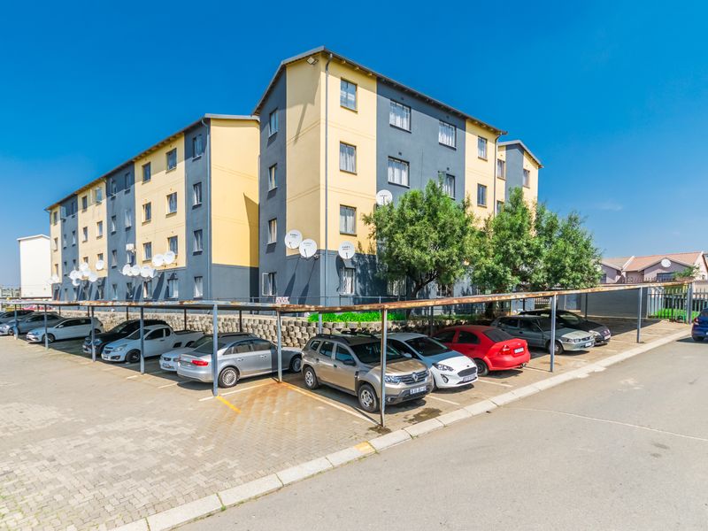 Modern 2-Bedroom Apartment in Emfuleni Heights – Perfect for First-Time Buyers! - Photo 3