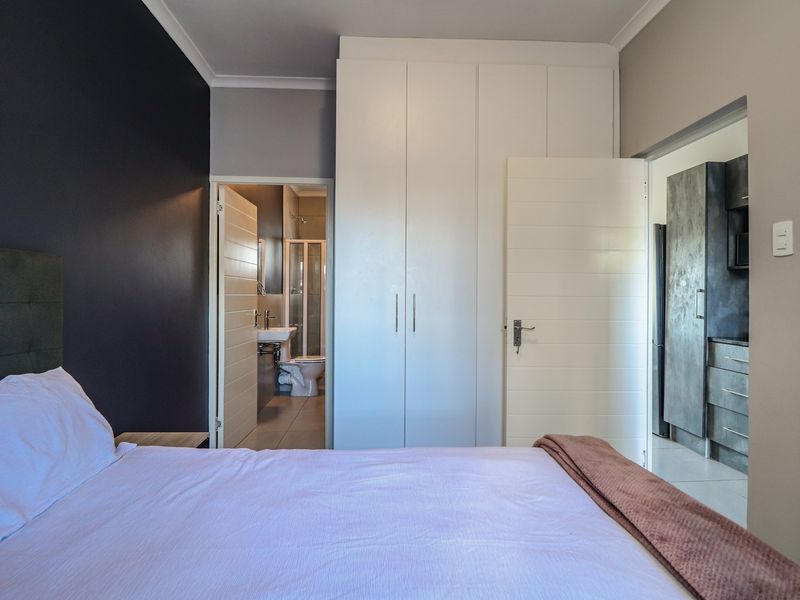 One Bedroom Apartment for Sale - Photo 7