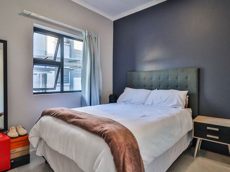 One Bedroom Apartment for Sale - Photo 2