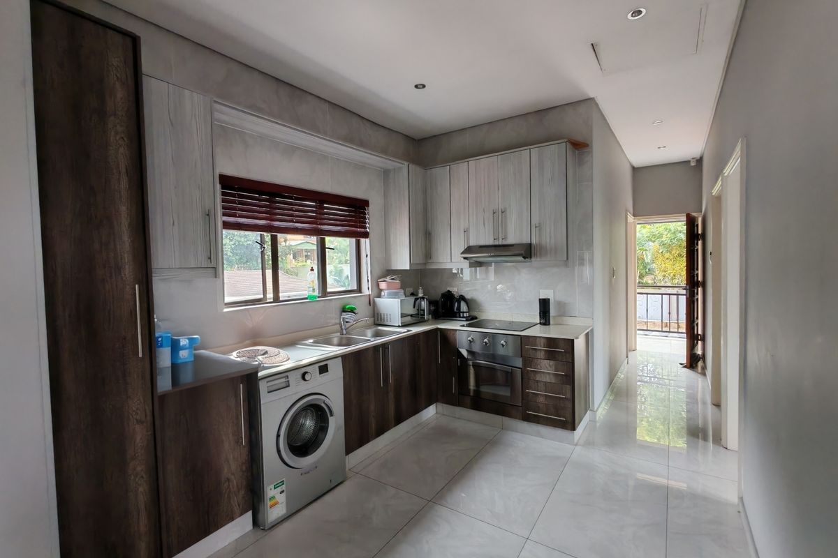 Modern 2 bedroom apartment in Herrwood Park on shared Property - Photo 3