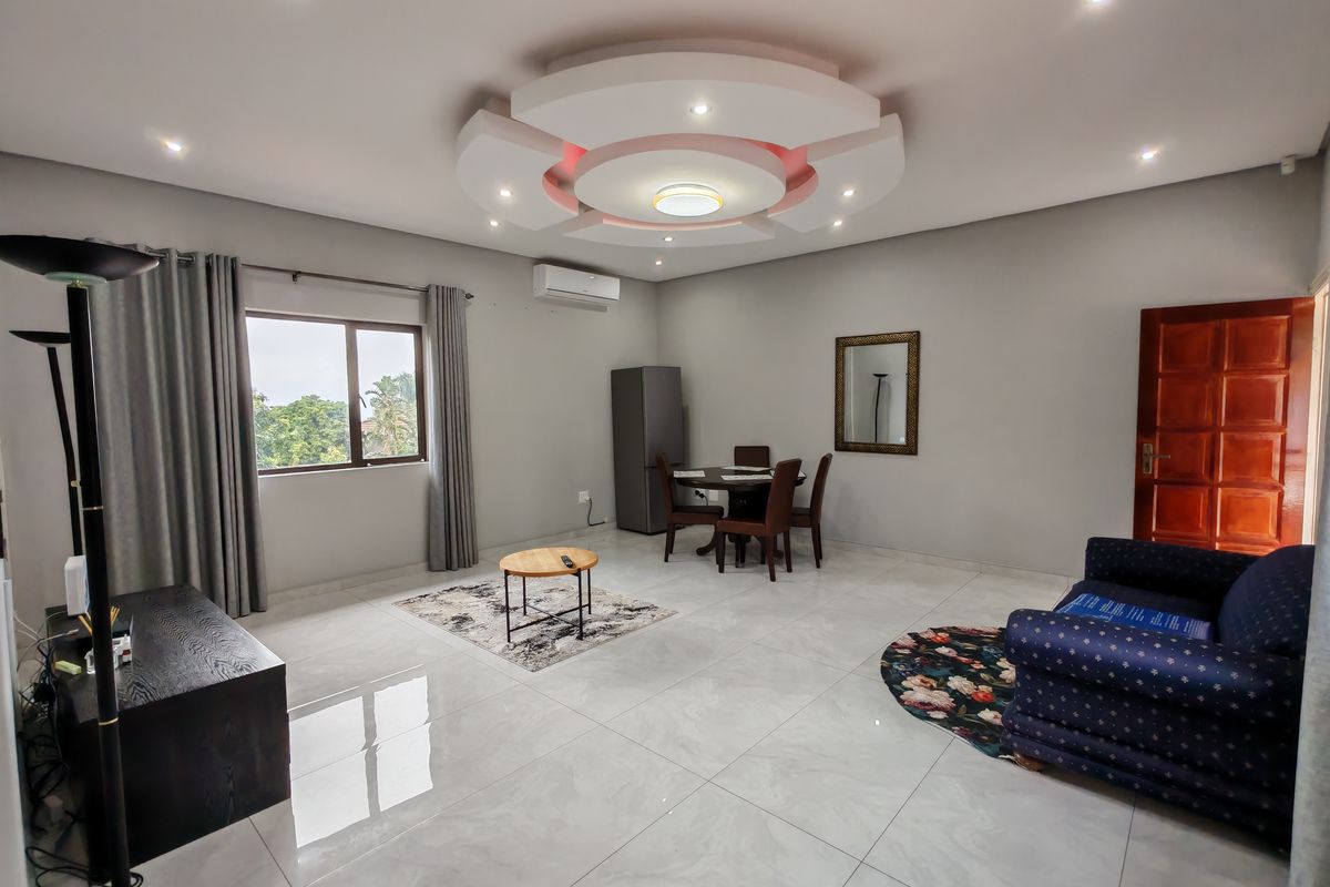 Modern 2 bedroom apartment in Herrwood Park on shared Property - Photo 2