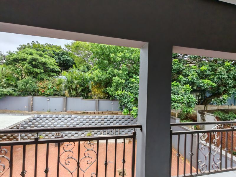 Modern 2 bedroom apartment in Herrwood Park on shared Property - Photo 9