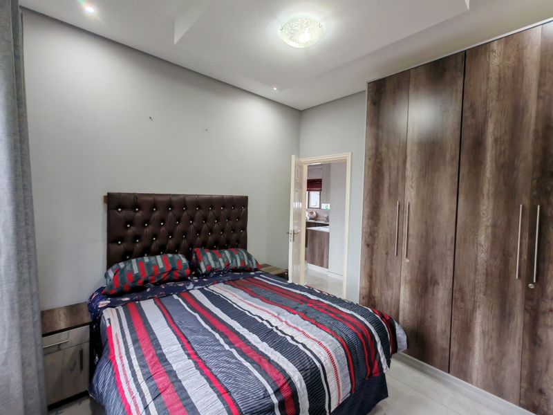 Modern 2 bedroom apartment in Herrwood Park on shared Property - Photo 7