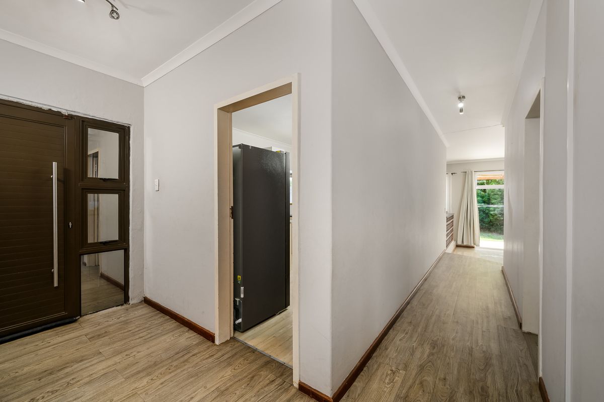 4 Bedroom house in Westerng - Photo 5
