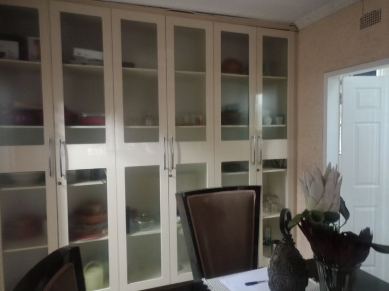 EXCEPTIONAL VALUE – SPACIOUS FAMILY HOME WITH EVERYTHING YOU NEED! - Photo 6