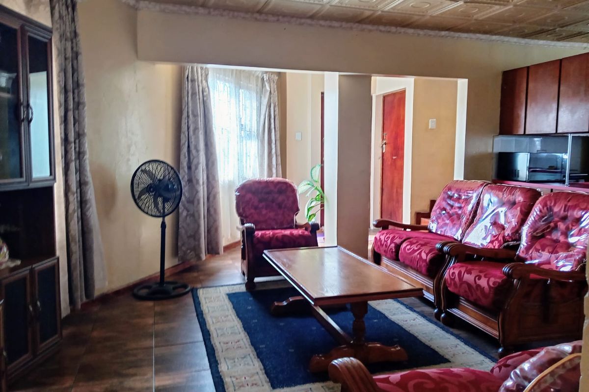 FOUR BEDROOM HOUSE FOR SALE IN MOTHERWELL - Photo 3