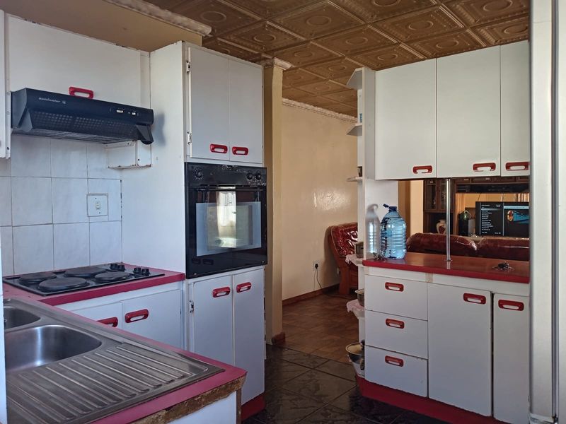 FOUR BEDROOM HOUSE FOR SALE IN MOTHERWELL - Photo 10