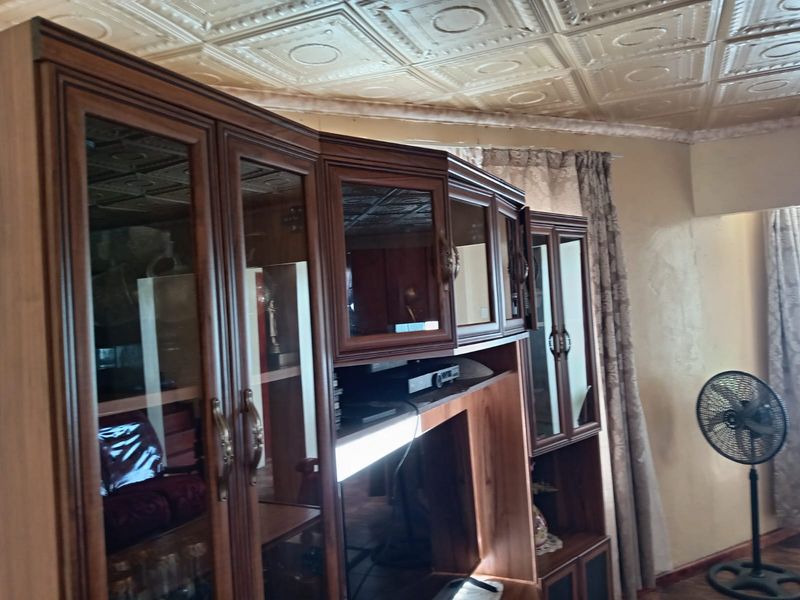 FOUR BEDROOM HOUSE FOR SALE IN MOTHERWELL - Photo 9