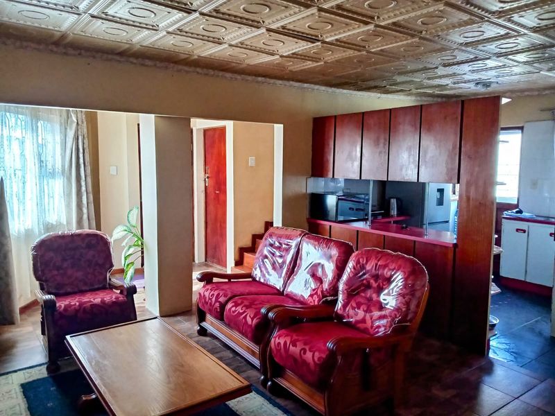 FOUR BEDROOM HOUSE FOR SALE IN MOTHERWELL - Photo 6